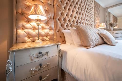 La Casa Suites Windsor