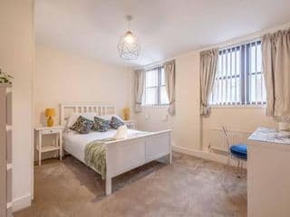 Hidden Gem With Windsor Castle Views & Parking photo 4