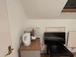 Studio Flat In Croydon photo 1