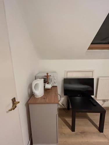 Studio Flat In Croydon