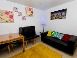Comfortable stay in Shirley, Solihull - Room-2 photo 4