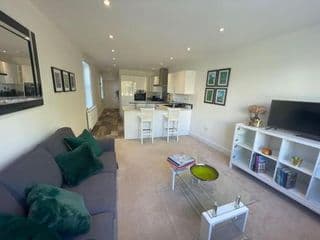 Light and Modern 2BR 1.5BA, newly refurbished! photo 1