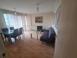 Modern Apartment in London photo 1