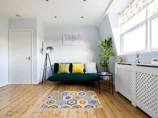 Luxurious 1-bedroom apartment in Kensington Olympia photo 1