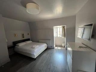 Petticoat Accommodations photo 1