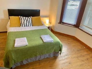 Great Value Bedroom Fern 1 photo 2