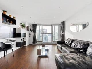 Two Bedroom Apartment - London ExCeL Stays photo 1