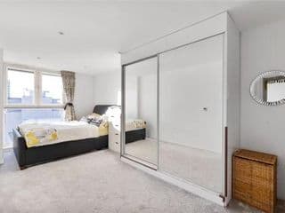 Two Bedroom Apartment - London ExCeL Stays photo 4