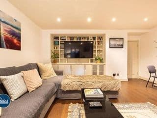 Niru 5-Star Hidden Secret on Earl's Court photo 2
