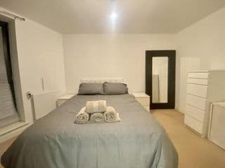 London Dockside Apartment photo 3