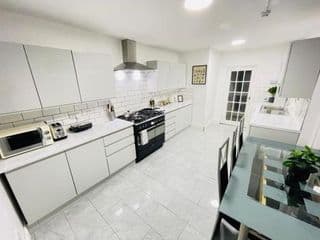 Norman House E11 photo 4