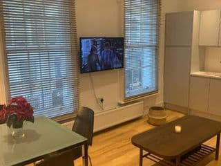 Beautiful one bedroom flat in the heart of Notting Hill Gate photo 3