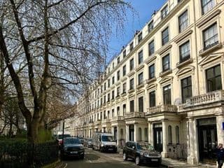 Chic Apartment by Hyde Park photo 2