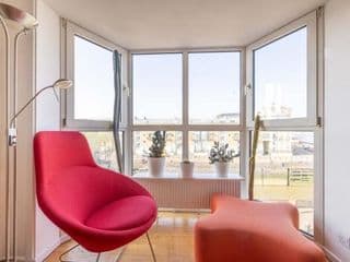 Pass the Keys Gorgeous Penthouse With Views of Canary Wharf photo 1