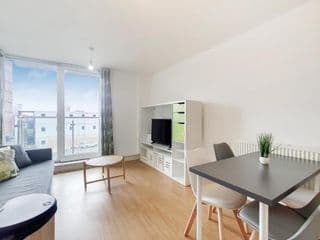 Two bed Apartment by London Docklands photo 1