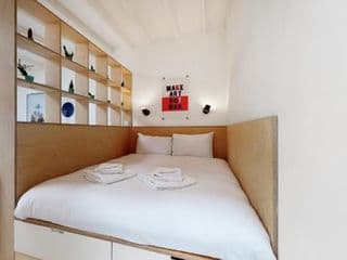 Spacious studio flat in Forest Gate photo 3