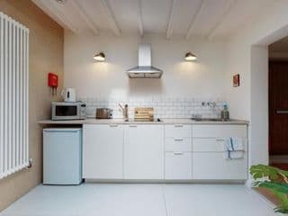 Spacious studio flat in Forest Gate photo 4