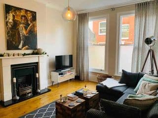 Luxury Fulham Flat with 5* touches nr River Thames photo 2