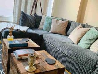 Luxury Fulham Flat with 5* touches nr River Thames photo 3