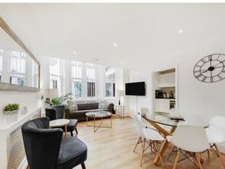Luxury Kensington apartment photo 3