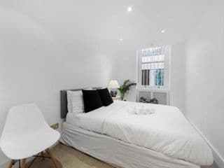 Luxury Kensington apartment photo 4