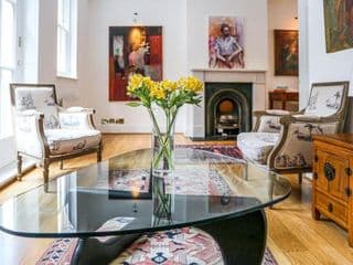 Pass the Keys Stylish 3 bedroom house in a quiet mews by tube photo 2