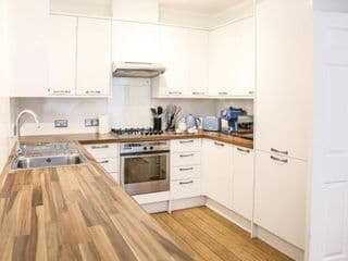 Pass the Keys Stylish 3 bedroom house in a quiet mews by tube photo 3