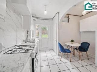 Ezy Property Solution Short Lets & Serviced Accommodation Norbury photo 4