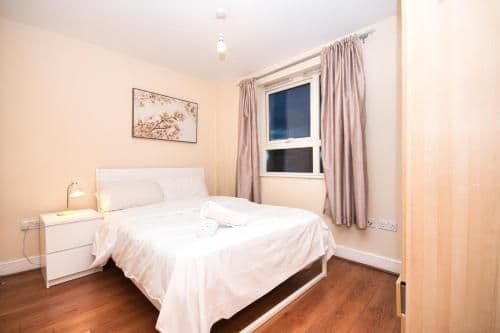 BAI Amazing 5 Sleeper Flat in London Zone 2
