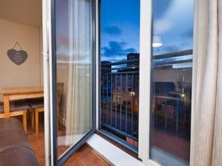 BAI Amazing 5 Sleeper Flat in London Zone 2 photo 2
