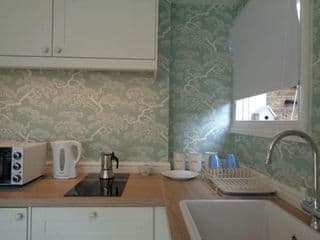 CHARMING ENGLISH STYLE STUDIO FLAT photo 4