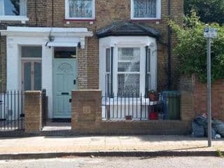 Bubblesbnb- 4 Bedroom House photo 1