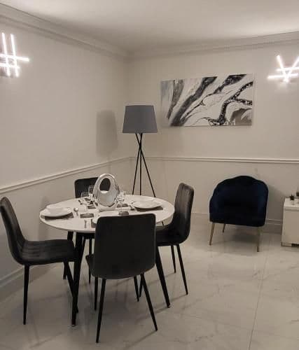 2 Bed Apartment Canary Wharf - Morland Apartments