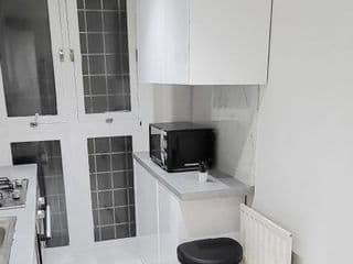 2 Bed Apartment Canary Wharf - Morland Apartments photo 2