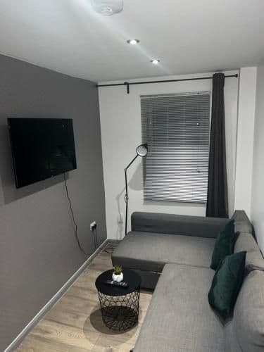 Lovely 3 Bedroom, Heart of London, 1 minute to Euston