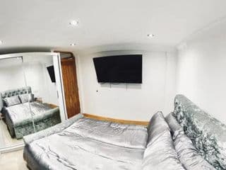 Stratford city apartments photo 4
