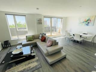 Modern Penthouse flat with Free Indoor Parking photo 2
