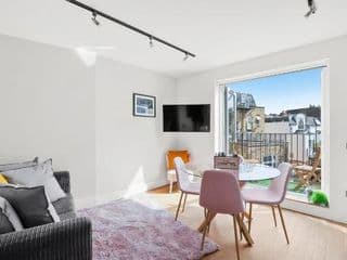 Charming 2 bed apartment Free WiFi close to Camden photo 1