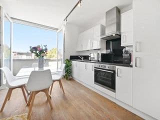 Manhattan-style 2bed near Camden Free WiFi photo 2