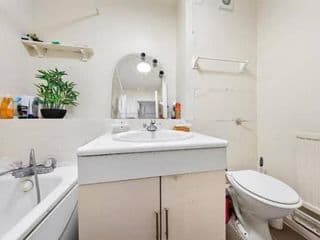 Top Floor room next to Paddington photo 4