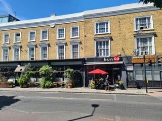 3 BedRoom Flat*5 Min walk to Kings cross. Netflix photo 1