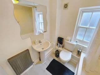 Lovely 2-bedroom serviced apartment Greater London photo 4