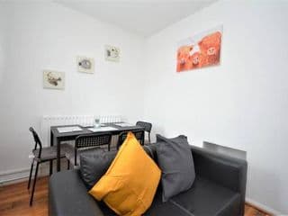 Lovely 2 Bedroom Condo in Greater London photo 1