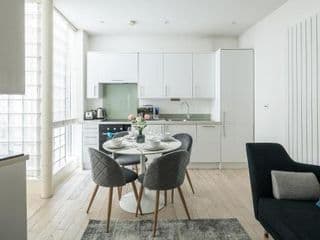 Fitzrovia - Charlotte Street by Flying Butler photo 1