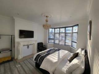 Eastend Apartments photo 4