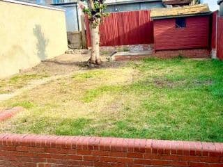 Modern four bedroom semi-detached house with off street parking 8 min drive to Wembley stadium, 5 miles to Central London photo 4