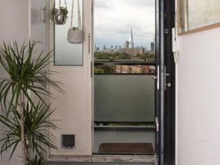 Bright and spacious 1 bed flat in Camberwell photo 4