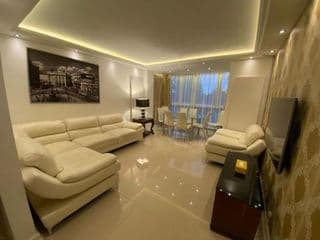 Lovely 2-bedroom flat facing Wimbledon Park photo 1
