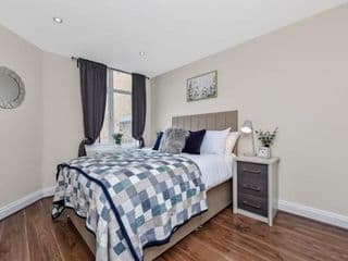Lovely Family Flat with Excellent Transport Links photo 1
