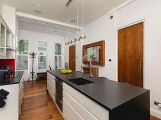 დLUXURY & Spacious Duplex in the Heart of Chelseaდ photo 4
